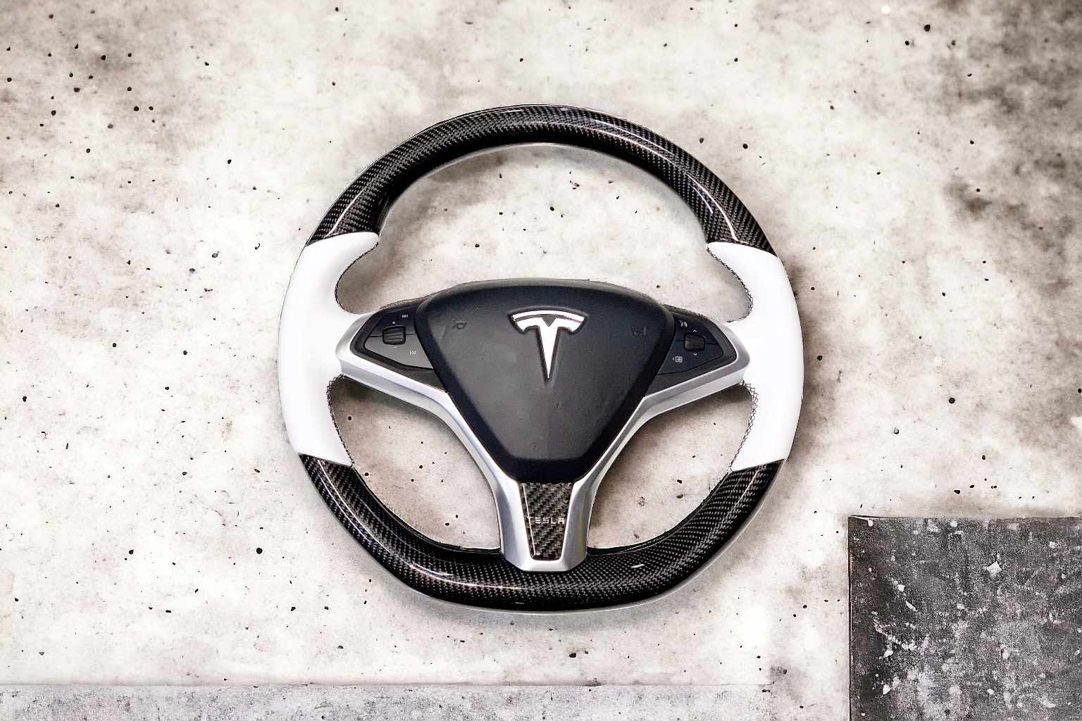 2012 - 2024+ Tesla Model S / 3 / X / Y / Cybertruck - Custom Carbon Fiber Steering Wheel with options